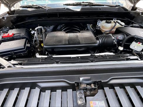 Used 2025 GMC Sierra 1500 SLT RWD image 32