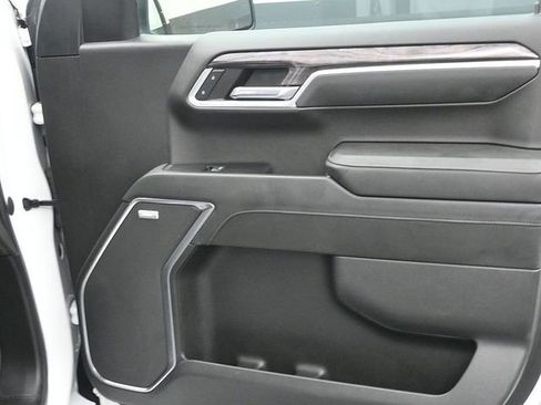 Used 2023 Chevrolet Silverado 1500 LTZ image 11