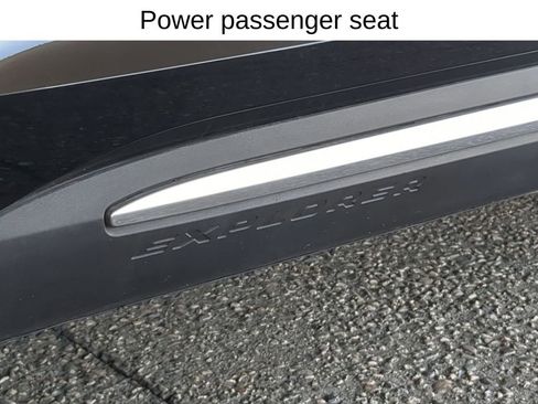 Used 2020 Ford Explorer Platinum w/ Premium Technology Package image 39