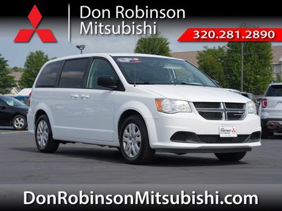 Used 2018 Dodge Grand Caravan SE w/ UConnect Hands-Free Group