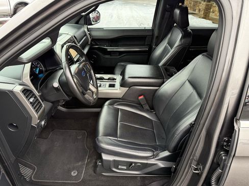 Used 2019 Ford Expedition XLT w/ Equipment Group 201A RWD image 11