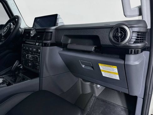 Used 2024 INEOS Grenadier Station Wagon AWD/4WD image 23