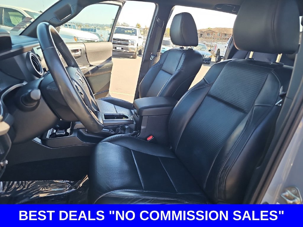 Used 2019 Toyota Tacoma TRD Off-Road AWD/4WD image 14