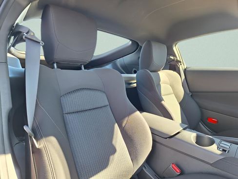 Used 2025 Nissan Z Sport w/ Floor Mat Package image 25