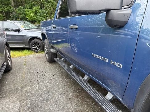 Used 2025 Chevrolet Silverado 2500 Custom AWD/4WD image 13