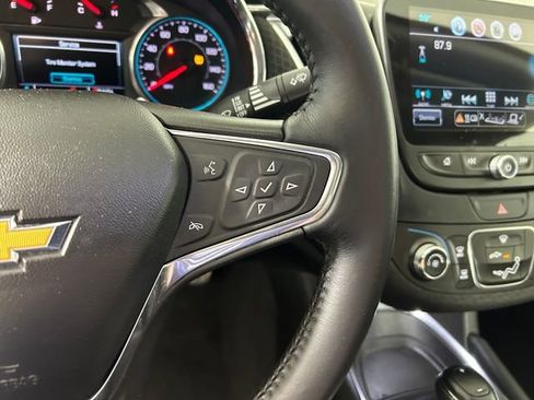 Used 2017 Chevrolet Malibu LT image 17