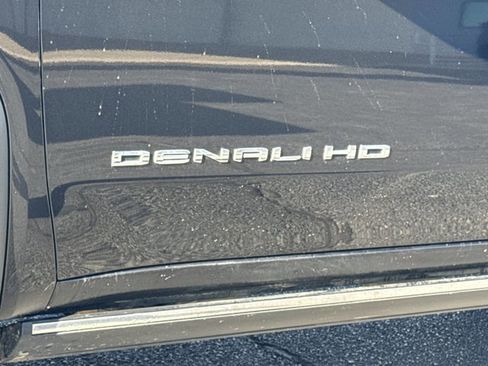 Used 2023 GMC Sierra 2500 Denali w/ Denali Black Diamond Edition image 15