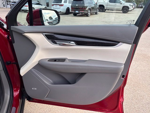 Used 2021 Cadillac XT6 Premium Luxury w/ LPO, Floor Liner Package AWD/4WD image 27