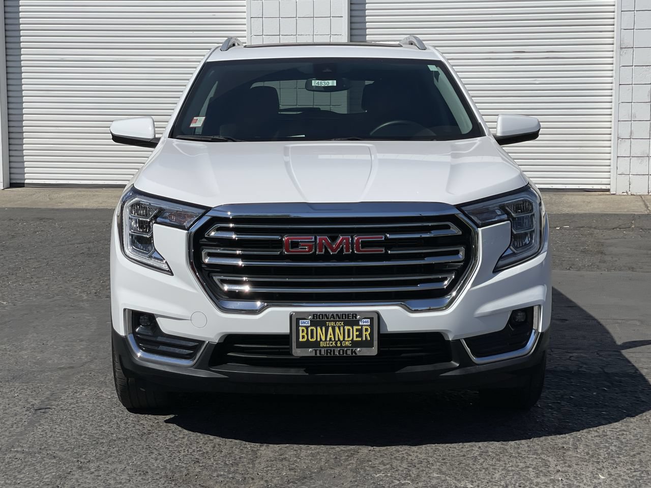 Used 2024 GMC Terrain SLT AWD/4WD image 34