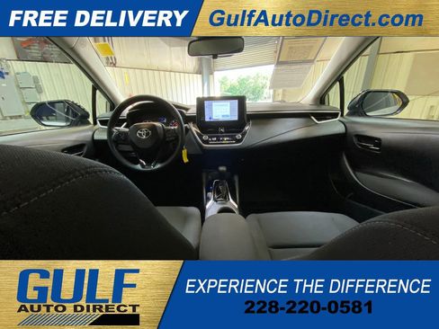 Used 2024 Toyota Corolla LE FWD image 2