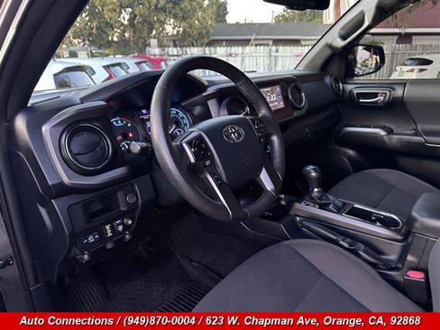 Used 2017 Toyota Tacoma TRD Off-Road w/ Tow Package (A/T) image 10