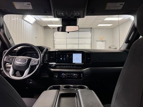 Used 2024 GMC Sierra 1500 Elevation image 21