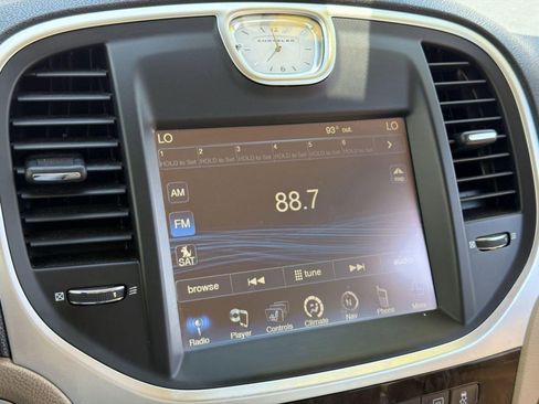 Used 2012 Chrysler 300 Limited RWD image 23