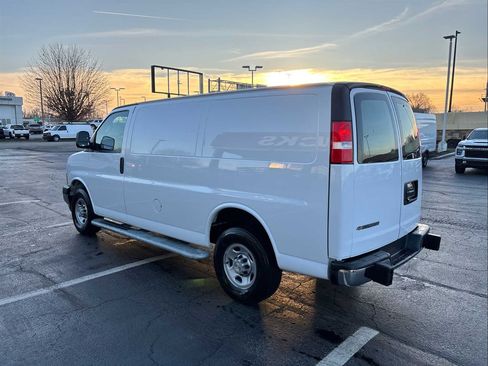 Used 2024 Chevrolet Express 2500 w/ Driver Convenience Package image 6