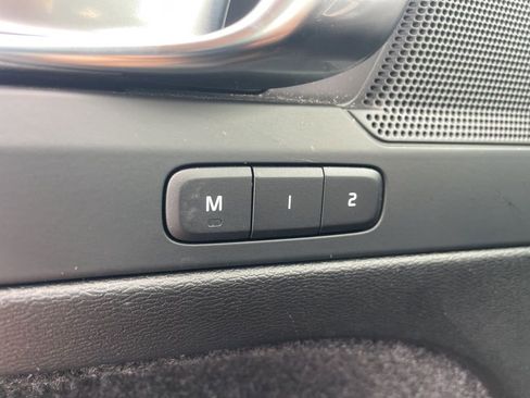 Certified 2024 Volvo XC40 B5 Core image 29