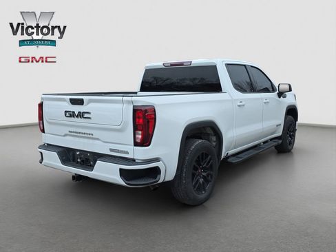 Used 2022 GMC Sierra 1500 Elevation w/ LPO, Elevation Black Package image 17