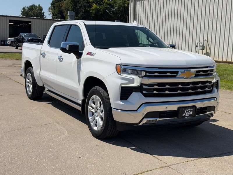 Used 2022 Chevrolet Silverado 1500 LTZ w/ Technology Package AWD/4WD image 1