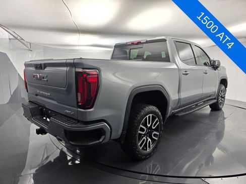 Used 2024 GMC Sierra 1500 AT4 w/ Technology Package image 4