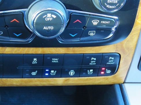 Used 2017 RAM 1500 Laramie Longhorn image 32