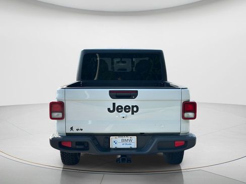 Used 2022 Jeep Gladiator Sport AWD/4WD image 6