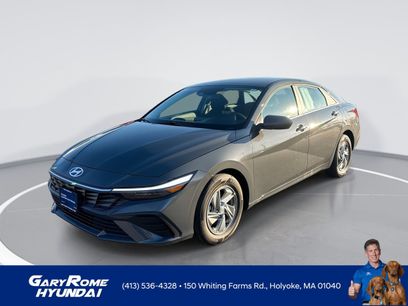 Used 2024 Hyundai Elantra SE