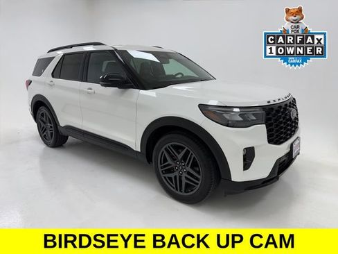 Used 2025 Ford Explorer ST RWD image 1