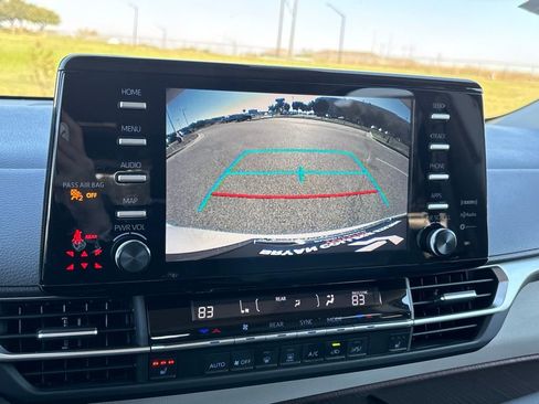 Used 2024 Toyota Sienna XLE image 23