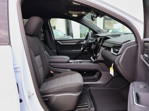 New 2026 GMC Acadia Elevation w/ LPO, Floor Liner Package image 29