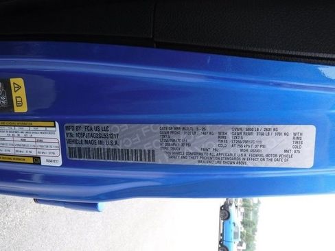 New 2025 Jeep Gladiator Willys image 42