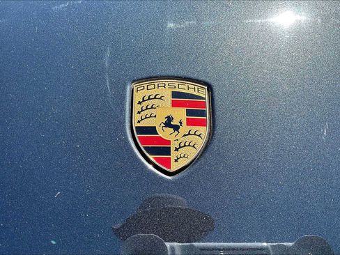 Used 2021 Porsche Macan image 9