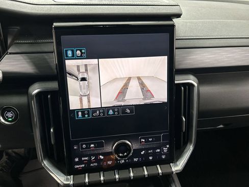 Certified 2024 GMC Acadia Elevation w/ Luxury Package image 15