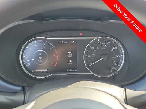 Used 2025 Nissan Versa SV w/ Trunk Package FWD image 9