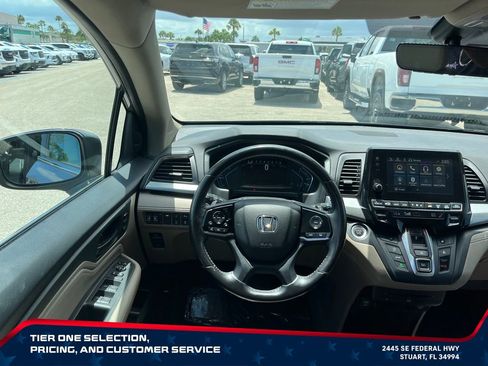 Used 2018 Honda Odyssey Touring image 14