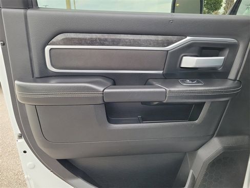 Used 2024 RAM 2500 Big Horn image 19