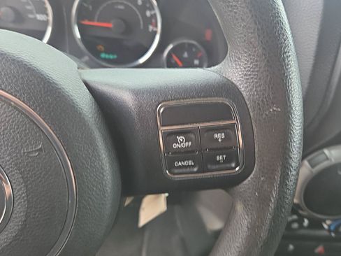 Used 2012 Jeep Wrangler Sport AWD/4WD image 23