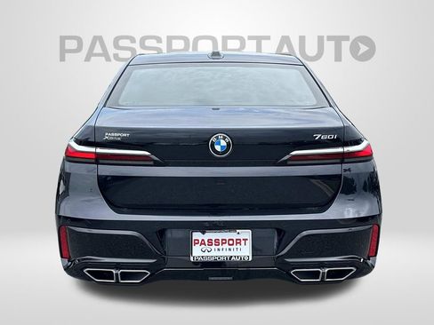 Used 2023 BMW 760i xDrive w/ Parking Assistance Package AWD/4WD image 3