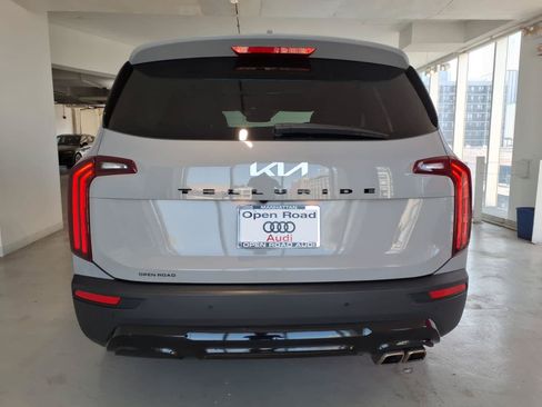 Used 2022 Kia Telluride SX w/ SX Prestige Package AWD/4WD image 5