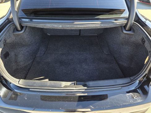 Used 2018 Dodge Charger R/T w/ Plus Group image 18