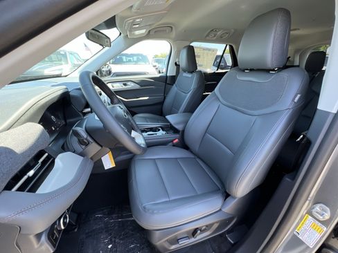 New 2026 Ford Explorer Active w/ Active Comfort Package AWD/4WD image 21