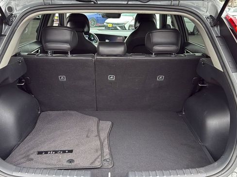 Used 2023 Kia Niro EX image 25