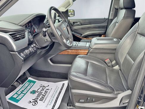 Used 2018 Chevrolet Suburban Premier AWD/4WD image 16