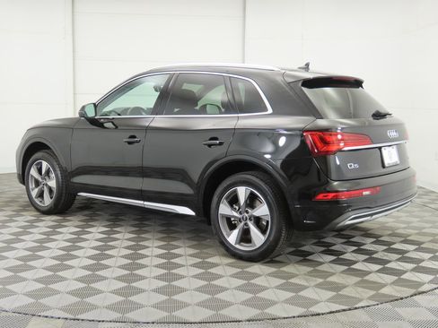 Used 2023 Audi Q5 2.0T Premium w/ Convenience Package image 7