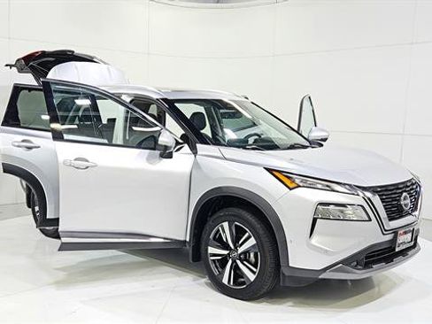 Used 2022 Nissan Rogue SL w/ SL Premium Package FWD image 29