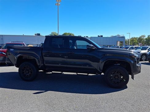 New 2025 Toyota Tacoma TRD Sport image 4