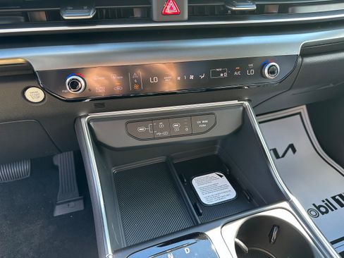 New 2026 Kia Carnival SX FWD image 32