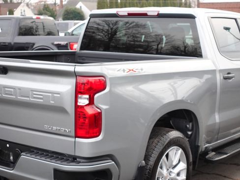 Used 2023 Chevrolet Silverado 1500 Custom image 11