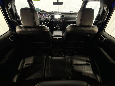 Used 2020 Jeep Wrangler Unlimited Sahara AWD/4WD image 30