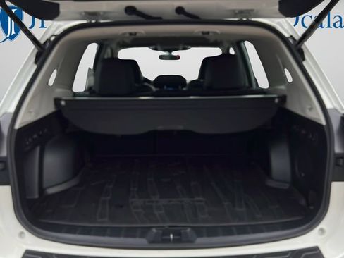 Used 2023 Subaru Forester Touring w/ Popular Package #3 AWD/4WD image 9