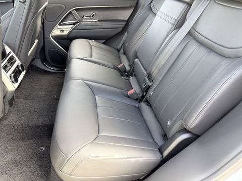 New 2026 Land Rover Range Rover SE image 16