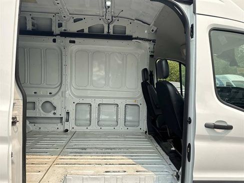 Certified 2024 Ford Transit 250 148 High Roof Extended RWD image 5